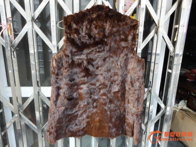民国晚期富贵人穿的紫貂<em>皮女马夹</em>_民国晚期富