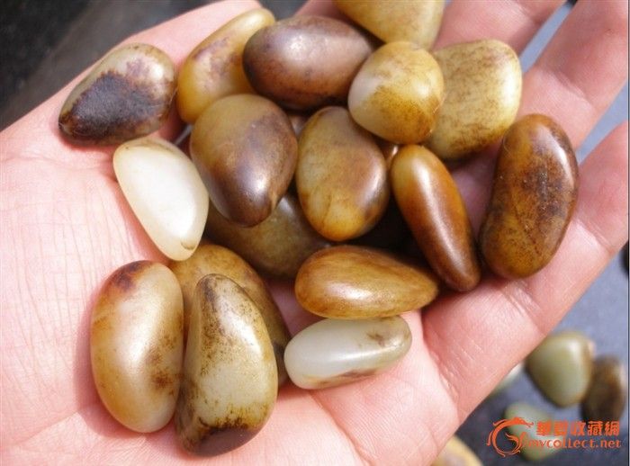 新疆和田玉籽料--一堆小籽_新疆和田玉籽料--一堆小籽价格_新疆和田玉籽料--一堆小籽图片_来自藏友新疆小菜_玉器_地摊交易_华夏收藏网 cang.com