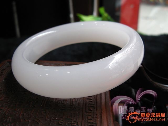 新疆昆仑山脉天然白玉石手镯子羊脂级专柜正品