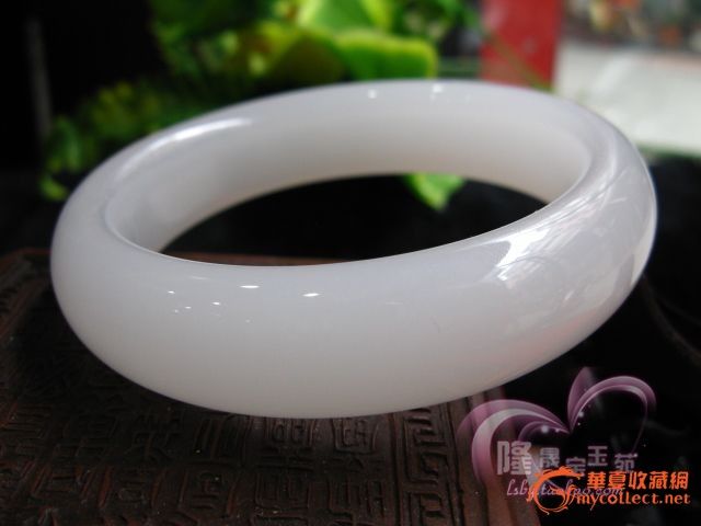 新疆昆仑山脉天然白玉石手镯子羊脂级专柜正品