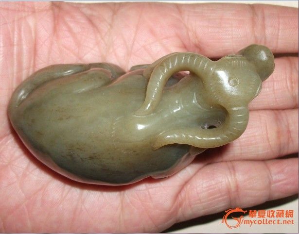 和田老坑玉老黄牛摆件