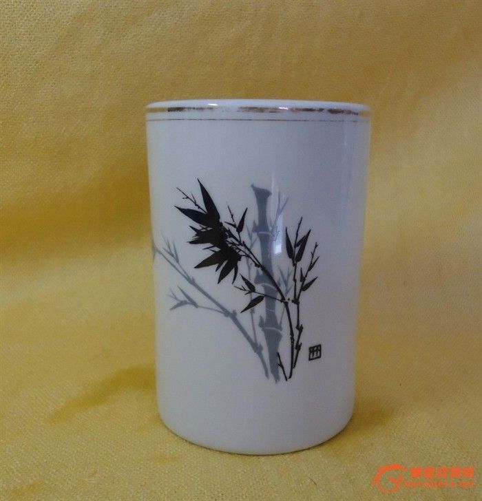 新中国唐山瓷厂出品竹子笔筒_新中国唐山瓷厂