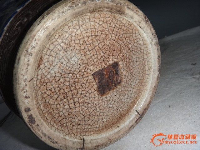 地摊交易区所展示的物品交易信息,其真实性、准确性和合法性由信息发布人负责,华夏收藏网不承担任何法律责任。 华夏收藏网有两种交易模式,1、买卖双方私下协商自行交易;2、买卖双方委托华夏收藏网代理交易。 凡是用户私下交易免费,但本网不承担任何责任。华夏收藏网提醒:为保障您的利益,推荐您选择委托华夏收藏网代理交易,具体安全交易方法如下: 代理交易其运作的实质是以华夏收藏网为货与款转移的中介,提供让买卖双方都放心货款转移的一种服务。 1、买卖双方通过看图、交流达成交易意向,买家将货款作为押金汇至本网,本网收到押金