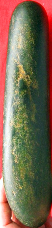 新疆和田玉碧玉(深绿)籽料原石赌石奇石摆件4.88斤进光正绿