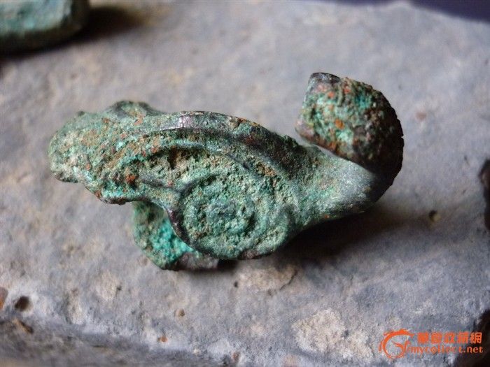 汉代青铜小带钩,汉代龙头青铜带钩,汉代铜带钩图片大全_大山谷图库