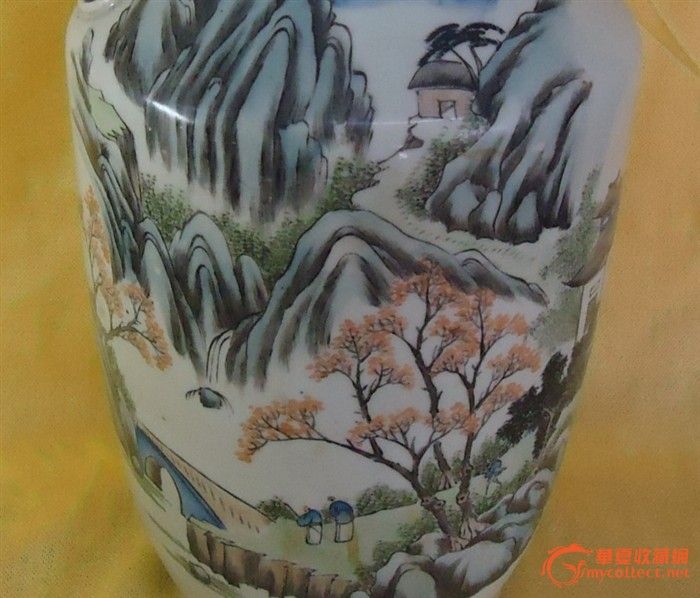 名家周筱松民国浅降山水人物花瓶.标本