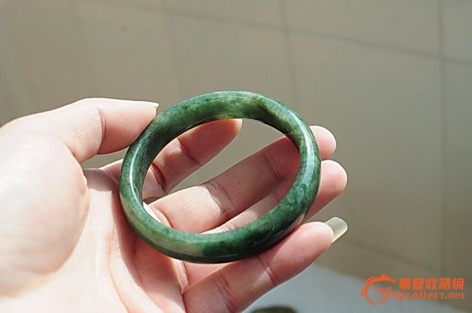 老油青满色手镯a货翡翠